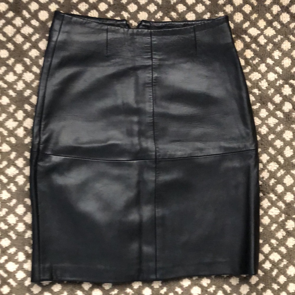Mini designer leather skirt by Sawnn Antonia Rovira _2